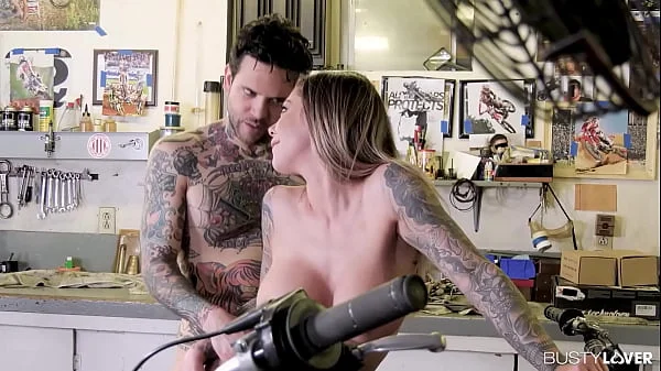 Busty Babe Karma Rx Gives The Mechanic The Ride Of His Life And Gets Drenched In Spunk