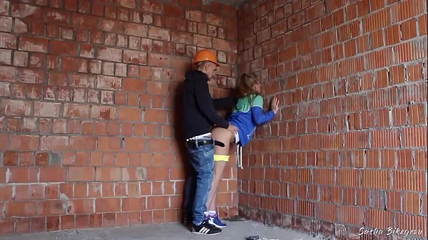 (FULL VIDEO) Fit girl caught by a Construction worker when she masturbated at a construction site after a run