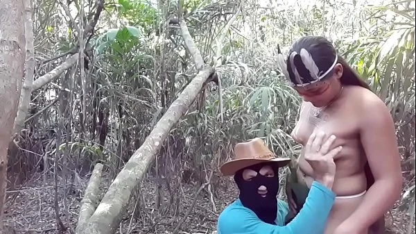 Tigresa Vip se disfarça de Índia e ataca O Lenhador mas ele vai direto no cuzinho dela