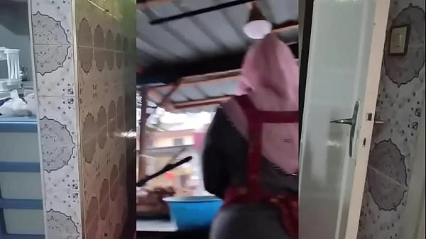 Thick Muslim Indonesian Milf