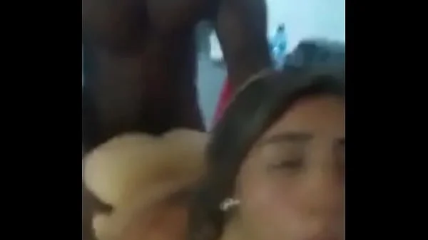 cogiendo a mi vecina y el cornudo de su marido nos graba