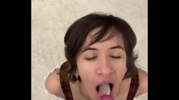 I sucked his big cock and he cum in my mouth, a lot of sperm!!!