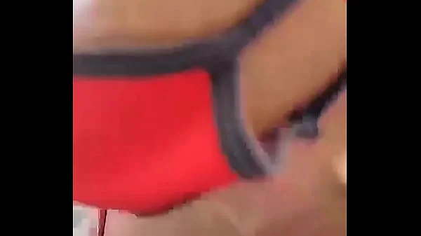 Vieja con culo enormeee !!