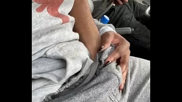 Young Slut Finger Fucked In Car