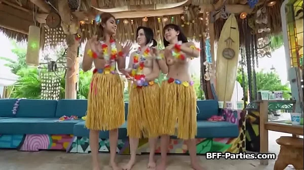 Hawaiian foursome with horny cock sharing chicks