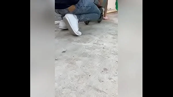 Colegiala se la CHUPA Rápido en la Azotea! Estudiantes Mexicanos Cogiendo a Escondidas!