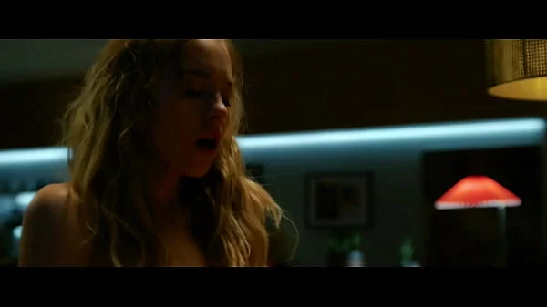 Sydney Sweeney - The Voyeurs (2021)