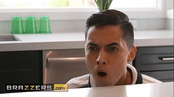 (Lauren Phillips) Stepson Ruins Her Baking But Instead Of Teaching Him A Lesson She Lets Him Fuck Her Holes - Brazzers