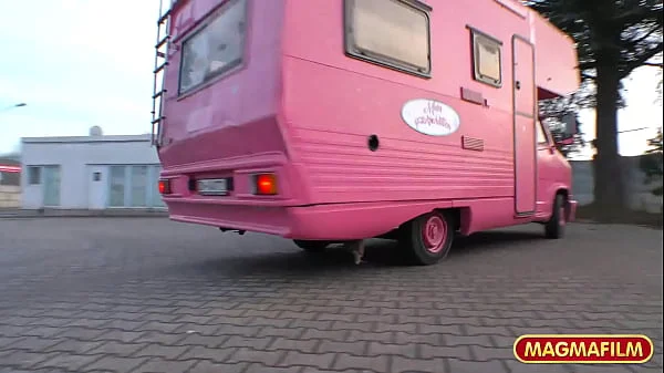 Blonde slag eating shaft in the van